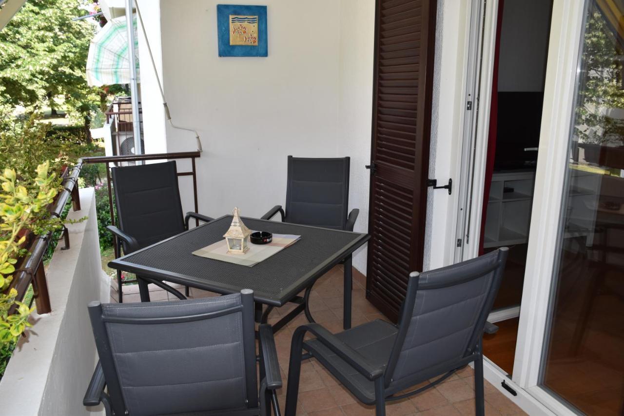 Apartamento Apartman Tina Poreč Exterior foto